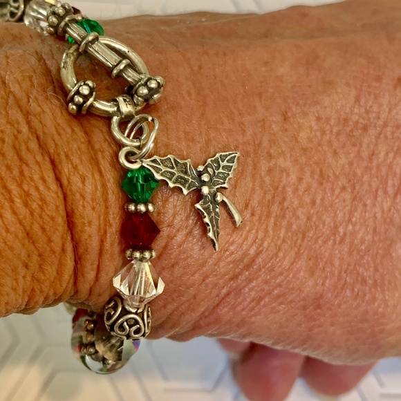 Handmade Christmas Bracelet with Sterling Silver Holly Charm #red green - Picture 4 of 6